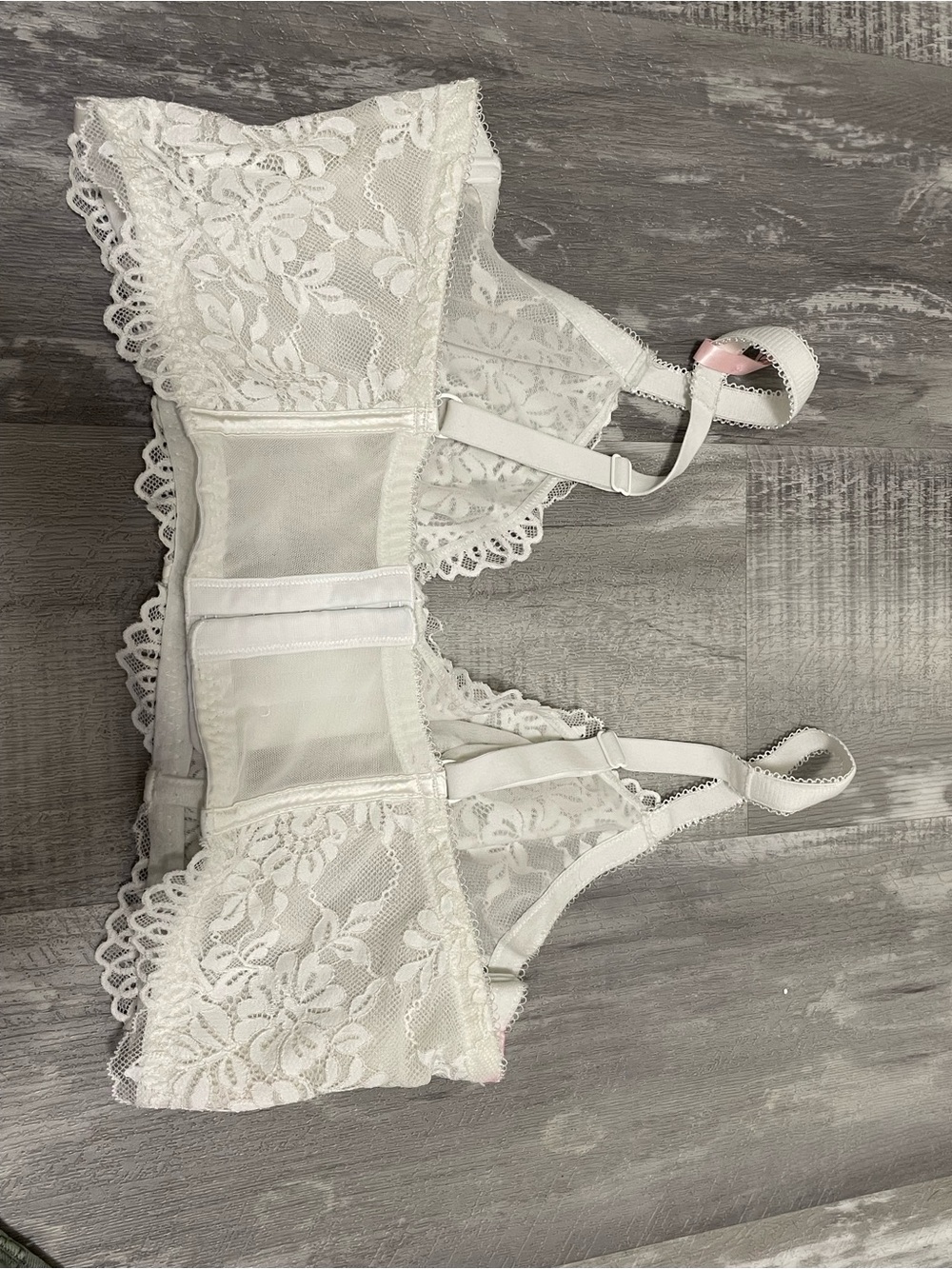La Vie En Rose White Lace Bra - Picture 3 of 7